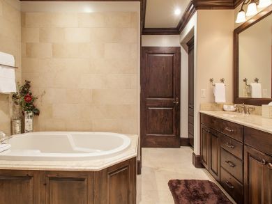 Luxury Vail 3 Bedroom Ski Condo - Sleeps 6 - Mountain Views Luxury Vail 3 Bedroom Ski Condo - Sleeps 6 - Mountain Views